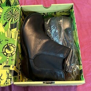 Fly London Make bootie NIB. Size 41